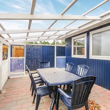 Ferienhaus Three-bedroom Holiday In
