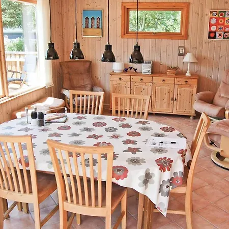 Three-bedroom Holiday In Ferienhaus Dannemare
